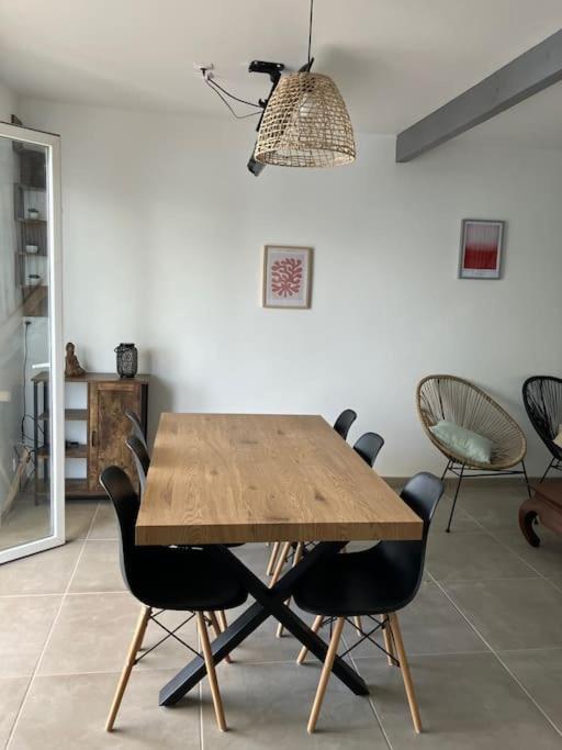 Appartement T4 Terrasse Et Vue イストル エクステリア 写真