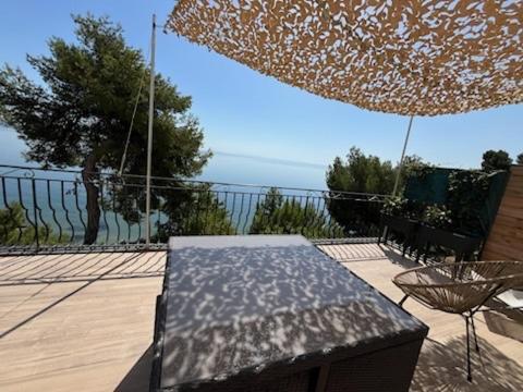 Appartement T4 Terrasse Et Vue イストル エクステリア 写真